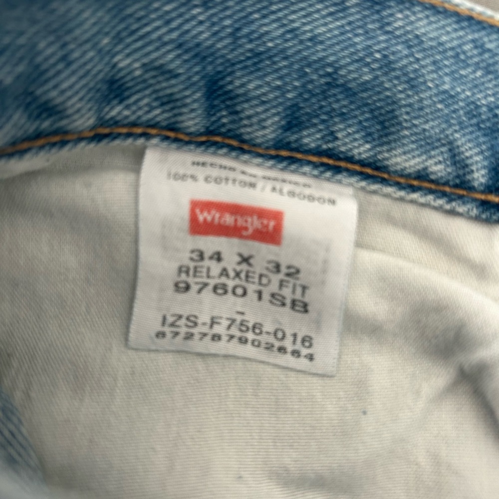 New Men’s Wrangler Jeans - Picture 3 of 3